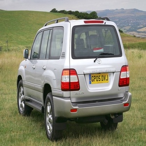 Land Cruiser SUV Usada en Buen Estado, Turbo, Tracción en las Cuatro Ruedas, Asientos de Tela, Transmisión Manual, en Venta - Product Image 3