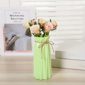 Creatieve PP Plastic Ronde Bloempot Boerderijstijl Nieuwigheid Kantoor Halloween Anti-val Huisdecoratie Ornamenten - Product Image 4