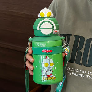 Botella de agua aislada para niños Ultraman, de acero inoxidable 316, con doble función de bebida, para uso escolar. - Product Image 2