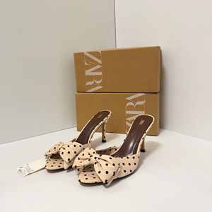 ZA2026 Nuove <span class=keywords><strong>Scarpe</strong></span> da <span class=keywords><strong>Donna</strong></span> Primaverili, Effetto Satinato con Fiocco, Eleganti Sandali con Tacco Sottile in Stile Europeo-Americano - Product Image 3