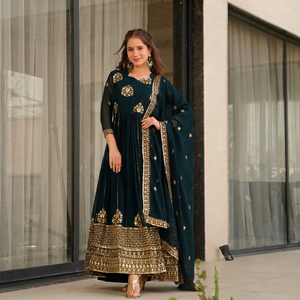 Costume Anarkali prêt-à-porter Georgette avec broderie et travail Zari - Product Image 1