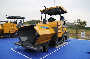 Pavimentadora <span class=keywords><strong>de</strong></span> <span class=keywords><strong>Asfalto</strong></span> <span class=keywords><strong>de</strong></span> Alto Rendimiento RP603L con Sistema <span class=keywords><strong>de</strong></span> Alimentación Independiente por Ruedas, Maquinaria <span class=keywords><strong>para</strong></span> la Construcción <span class=keywords><strong>de</strong></span> Carreteras - Product Image 6
