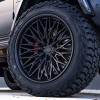 Jantes de voiture de sport personnalisées pour la vente au détail, finition noir satiné sur le dessus et le corps, avec capuchon de jante personnalisé avec logo pour G63 AMG/Escalade/Bentayga/Range Rover