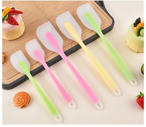 Spatule <span class=keywords><strong>de</strong></span> pâtisserie et racloir à bol Premium Maryse pour ensemble <span class=keywords><strong>de</strong></span> spatules à gâteau en caoutchouc personnalisées et spatules à retourner en silicone - Product Image 3