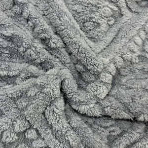 Phổ Biến Thiết Kế Tùy Chỉnh Mô Hình Màu Sắc 250gsm 100% Polyester Sherpa Jacquard Lông Cừu Vải Cho Chăn - Product Image 2