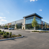 Structure en acier commerciale sur mesure, entrepôt en gros, vitrage isolant, atelier métallique durable à grande portée, bâtiment de supermarché