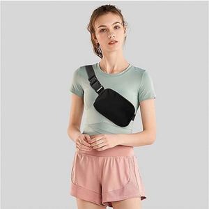 Sac banane mini bandoulière imperméable en nylon pour femme, idéal pour le sport et les voyages – Nouvelle collection très prisée - Product Image 2