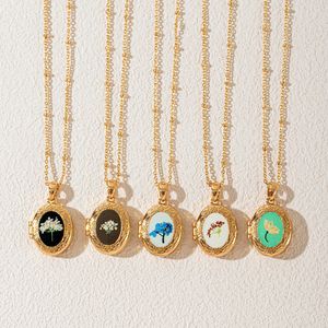 Niche Vintage Dried Flower <strong>Locket</strong> Necklace, 14K <strong>Gold</strong> Frame <strong>White</strong> Floral Openable <strong>Locket</strong> Women Cross Border Necklace - Product Image 3