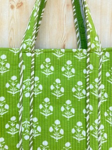 Grand sac fourre-tout en coton matelassé avec fermeture à glissière, imprimé floral en blocs, poche intérieure - Style bohème pour le shopping et l'usage quotidien - Product Image 5