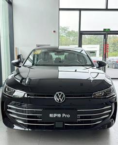 Volkswagen <span class=keywords><strong>Passat</strong></span> Pro 2026 1.5T, <span class=keywords><strong>berlina</strong></span> a benzina di medie <span class=keywords><strong>dimensioni</strong></span>, guida a sinistra, nuova condizione, interni scuri, per adulti - Product Image 1