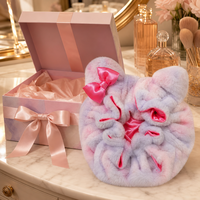 Bonnet de nuit en polaire doux avec petit nœud sur l'oreille gauche, doublure en satin, sangle élastique réglable, 35 cm, bonnet à cheveux double couche pour femme