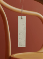 Etiqueta de Marca Personalizada de Alta Calidad con Diseño de Fábrica a Bajo Precio, Texto en Relieve, Impresión Personalizada, Cartón Grueso con Grabado, para Prendas de Moda