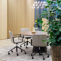 Meubles de bureau commerciaux Table de salle de réunion avec prise Table de réunion ovale en bois massif Taille pour 10 personnes
