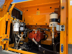 รถขุดตีนตะขาบ Hyundai Hx220hd มือสองแท้จากเกาหลี ขนาด 22 ตัน รุ่นปี 2023 เครื่องยนต์ Cummins บุ้งกี๋ 1.25 เมตร พร้อมมอเตอร์เกียร์  ลดราคาพิเศษ - Product Image 6