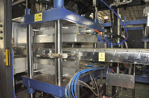 كامل تلقائي arge نفطة لوحة ماكينة تصنيع القوالب الأمتعة دونغقوان - Product Image 2