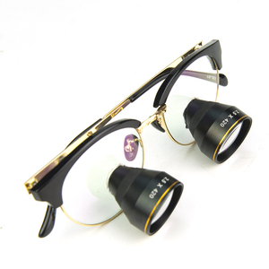 <span class=keywords><strong>Loupe</strong></span> grossissante à LED YK002, <span class=keywords><strong>loupe</strong></span> binoculaire <span class=keywords><strong>pour</strong></span> opérations dentaires, vente en gros - Product Image 1
