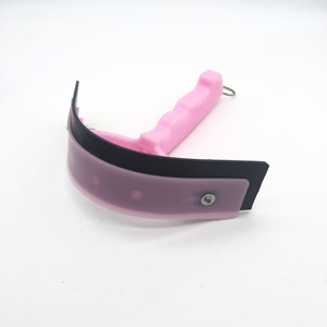 Kit per la pulizia dei cavalli con accessori per cavalli in plastica morbida tra cui pettine al Curry e spazzola per la toelettatura - Product Image 2
