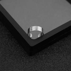 Premium Feel Minimalist Niche Design Stainless Steel Wide Version <b>Ring</b> Glossy <b>Adjustable</b> Unisex's <b>Rings</b> Fashionable Jewelry - Product Image 5