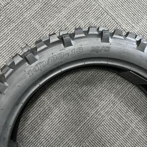 Fabricant chinois 140/80-18 Pneu de moto pour Enduro Race Échantillon gratuit Personnalisation <span class=keywords><strong>Livraison</strong></span> rapide - Product Image 2