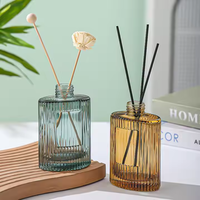 Bouteille ronde de diffuseur d'arômes de décoration d'intérieur à rayures de 120ml avec impression de logo personnalisé Bouteille de diffuseur de parfum en verre de roseau de 4 oz