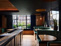 Ensemble de meubles de restaurant occidental rétro classique, canapé, chaise et table pour restaurant occidental
