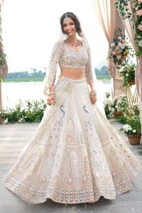 Lehenga Choli Premium Suave con Bordado de Hilo Hermoso y Diseño de Pavo Real para Fiestas y Festivales - Product Image 5
