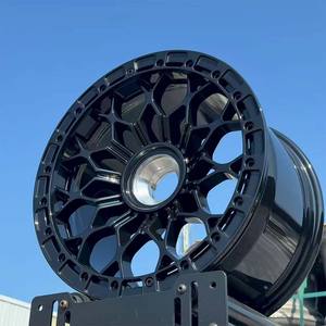 Jantes monobloc multi-branches 17*10J 5x112 noir brillant Beadlock Center Lock en alliage d'aluminium forgé sur mesure pour Lamborghini Sto 2022 - Product Image 2