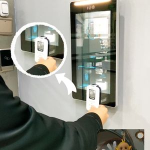 บัตรประจำตัวอัจฉริยะสำหรับเด็กนักเรียน ระบบระบุตำแหน่งด้วยดาวเทียมนำทางทั่วโลก ติดตามตัวบุคคลด้วย 4G <span class=keywords><strong>โทร</strong></span>ฉุกเฉินได้ - Product Image 3