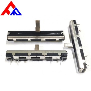 Potentiomètre à tension contrôlée verticale à haute durabilité et excellente qualité, avec engrenage de butée - Product Image 3