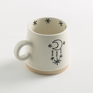 Mug à café en céramique à motif soleil et lune, tasse de style peinte à la main pour la maison, le bureau, la cafétéria et le thé du matin - Product Image 4