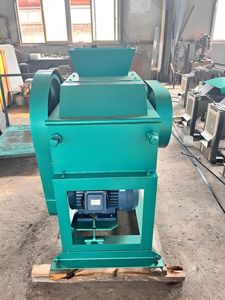 Modell 200*75 Doppelwalzenbrecher für kleine Gesteins-, Erz-, Stein-, Kohle- und Graphitpulverisierungsanlagen – Brecher mit Motor und Lager - Product Image 3
