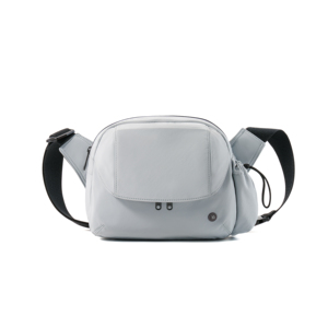 กระเป๋าโท้ทสะพายข้างสำหรับผู้หญิง ดีไซน์เนอร์ ผลิตจากโพลีเอสเตอร์รีไซเคิล คุณภาพพรีเมียม - Product Image 1