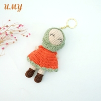 Porte-clés en crochet fait main de style arabe, doux, écologique, durable, avec foulard de poupée, Coran musulman, cadeau pour enfants, Ramadan, Aïd, Amigurumi