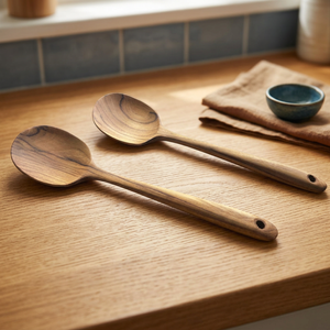Cuchara de servir de madera pulida a mano, estilo simple, ecológica, para uso en la cocina, con mango texturizado - Product Image 1