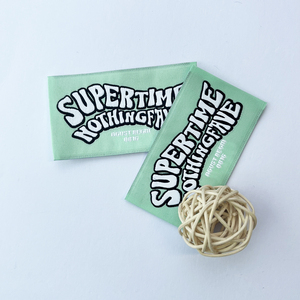 Tùy chỉnh cao cấp Polyester may vá hàng loạt nhỏ dệt Nhãn quần áo với hình chữ nhật thêu và các mẫu hình vuông - Product Image 5