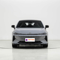 Nouvelle voiture intelligente Changan UNI-V IDD 136KM Smart Fun Edition automatique avec intérieur lumineux pour une conduite amusante et intelligente, en stock