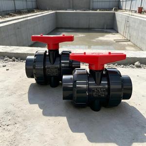 Tuyau en <span class=keywords><strong>PVC</strong></span> pour les systèmes de circulation et de filtration de l'eau des piscines - Product Image 1