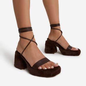 S339 taglie grandi estive con tacchi <span class=keywords><strong>bassi</strong></span> da donna <span class=keywords><strong>sandali</strong></span> in pelliccia Open Toe Sexy con lacci da sera pump indossano quotidianamente scarpe con tacco alto - Product Image 4