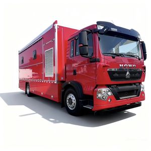 Camión de Bomberos HOWO Rojo de Servicio Pesado, Cerrado, de 4 Ruedas, para Servicio en Exteriores - Product Image 1