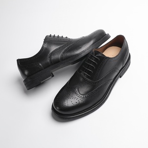 Chaussures habillées d'été en cuir véritable pour hommes, à lacets, style brogue sculpté, durables, pour mariage - Product Image 4