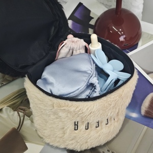 Sacs de créateurs, sac de beauté, sacs à fermeture éclair portables, 16*14cm, sac cosmétique avec logo brodé, trousse de maquillage - Product Image 1