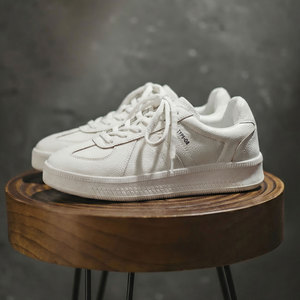 Chaussures pour hommes Maden – Baskets décontractées rétro à semelle épaisse, style sport classique – Tendance Printemps 2026 - Product Image 1