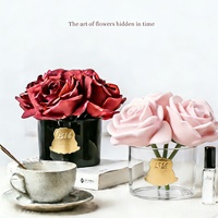 Diffuseur de parfum avec des roses artificielles et un vase en verre, décoration élégante pour la maison, cadeau d'aromathérapie pour la Saint-Valentin