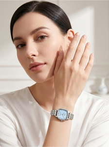 Reloj de Cuarzo Minimalista con Esfera Plateada para Mujer, Correa Delgada de Acero, Resistente al Agua, para un Estilo Diario Elegante - Product Image 2