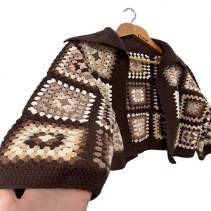 Pull en crochet fait main _ Nouvelle collection 2026 Pull en crochet avec carrés Granny Pull en tricot simple et confortable avec carrés Granny - Product Image 2