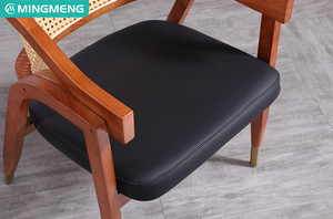 ชุดร้านอาหารเชิงพาณิชย์พร้อมเก้าอี้ไม้เนื้อแข็งหนังแท้บูธเฟอร์นิเจอร์ไม้คุณสมบัติที่อ่อนนุ่มสำหรับร้านกาแฟรับประทานอาหาร - Product Image 5