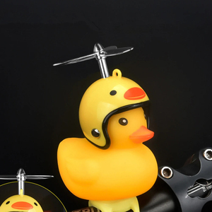 Mini <span class=keywords><strong>canard</strong></span> jaune vélo cloche mignon <span class=keywords><strong>canard</strong></span> hélice klaxon vélo accessoires vélo électrique moto cloche avec casque klaxon lumière - Product Image 4