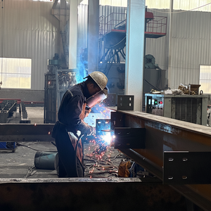 Maisons préfabriquées personnalisées Offre Spéciale à faible coût 3 chambres à coucher Entrepôt en métal Structure en acier G550 - Product Image 1