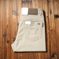 Nouveau pantalon décontracté droit pour homme, collection Printemps/Été 2026, texture riche, doux et confortable, fin et polyvalent