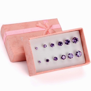 Boucles d'oreilles clous en cristal plaqué or, couleur améthyste violette, taille 3 à 8 mm, très tendance - Product Image 1